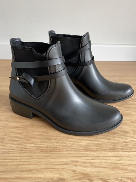 Bota Chelsea - Colcci - Preta