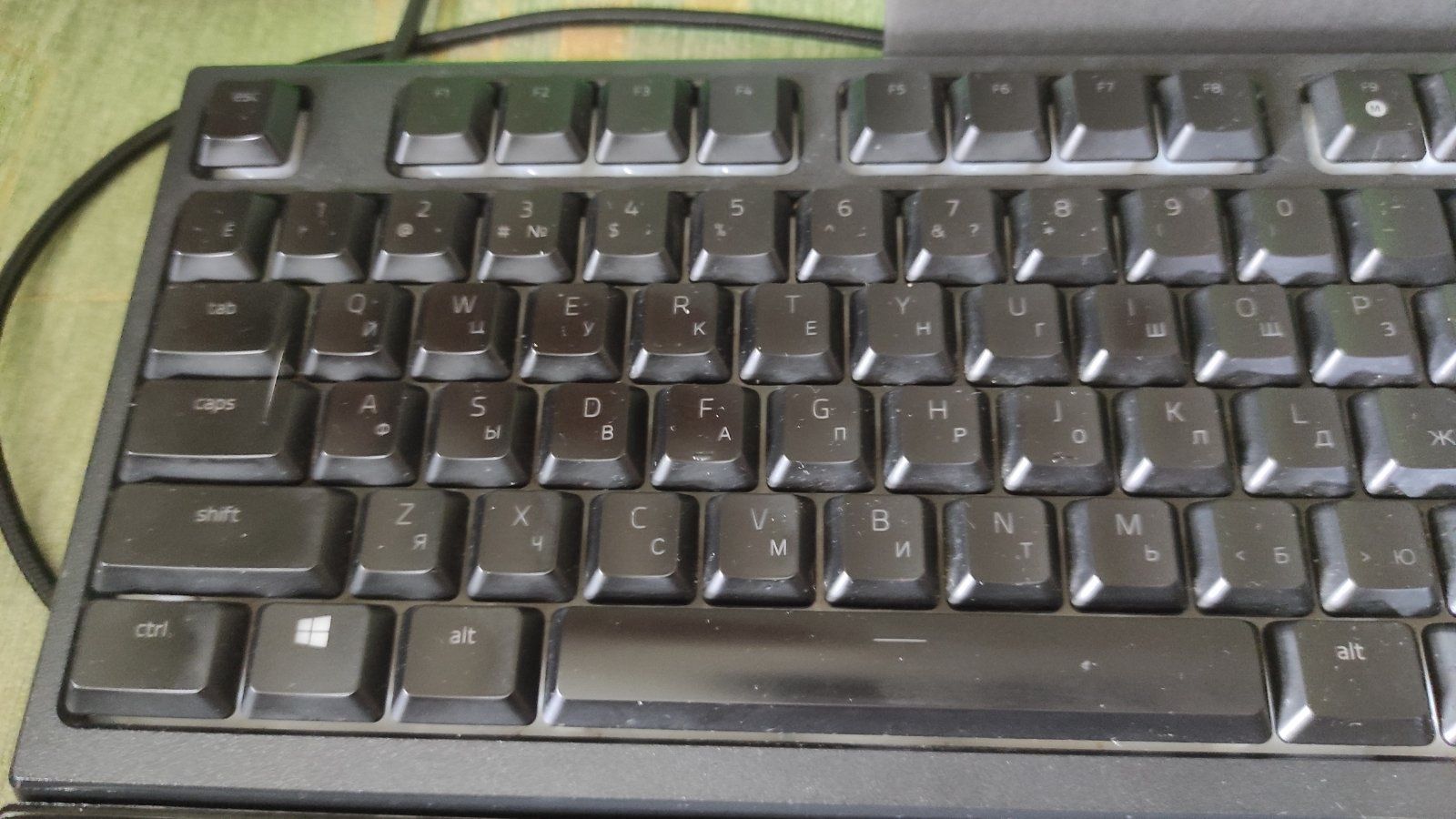 Терміново Торг умісний Razer Ornata V2  деталі в описі