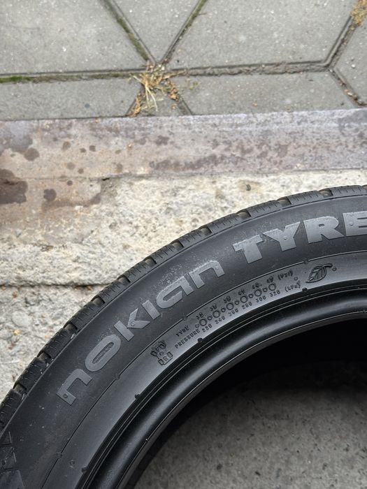 255/45/18 Nokian комплект зима склад резина шини б/у