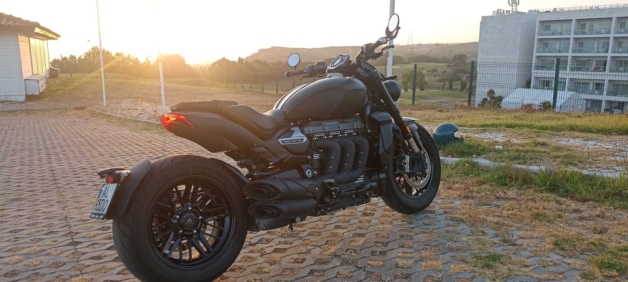 Triumph Rocket 3R Triple Black