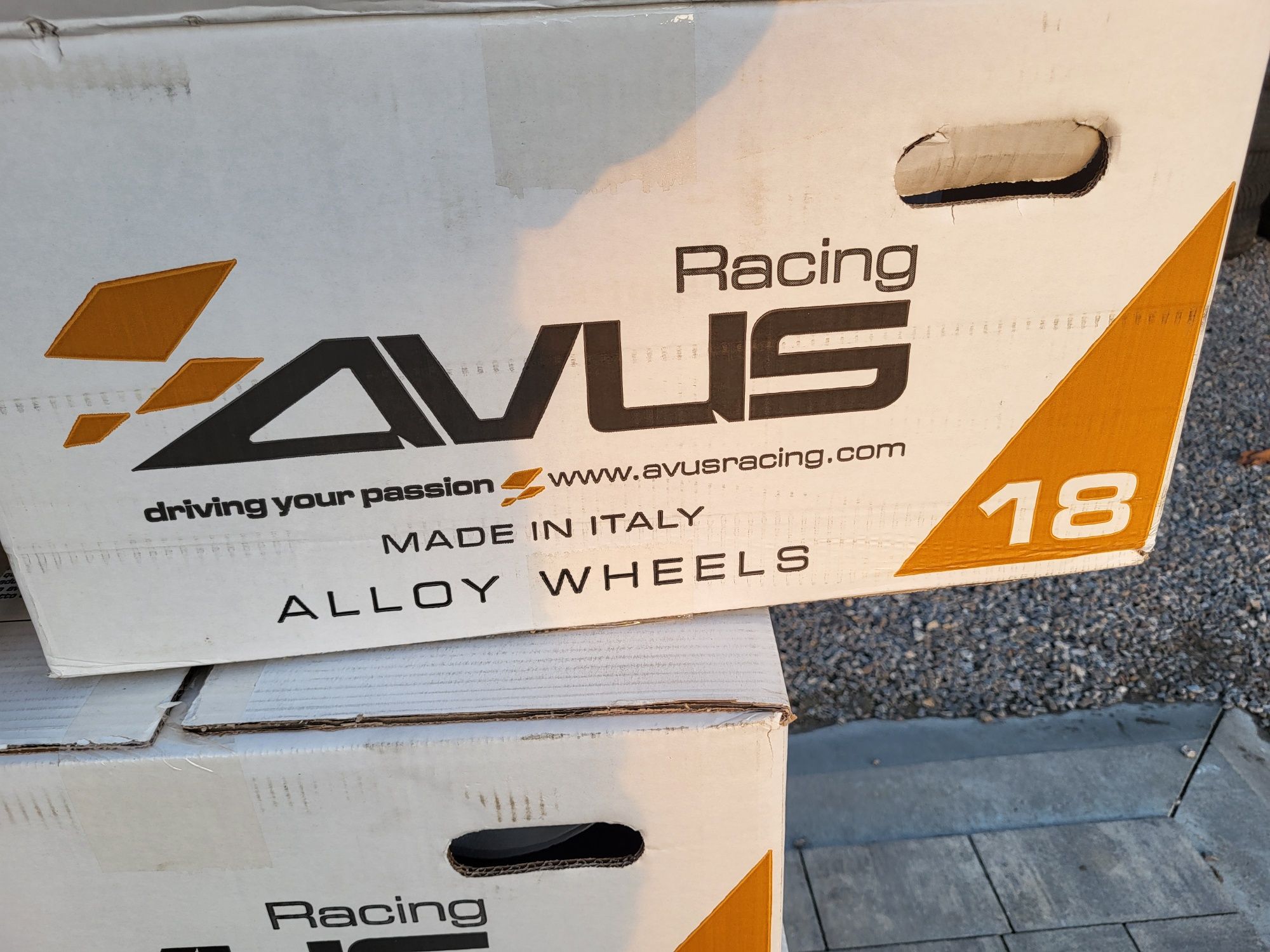 Alufelgi AVUS 18" 5x120 ET34 Bmw E92 E91 E90 F10 F11 X3 X1 E46 F30 F31