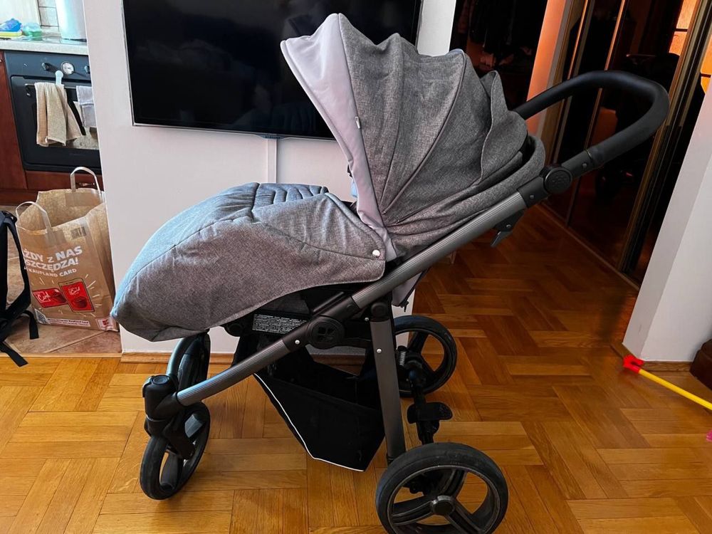 Wózek spacerowy i kolyska 2 w 1