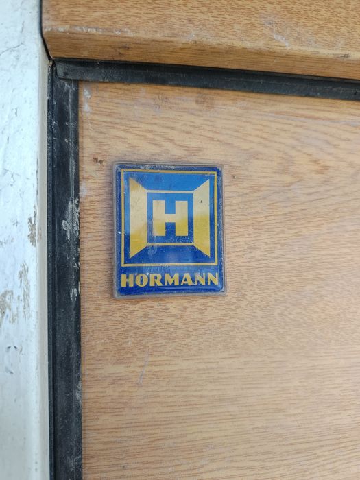 Brama garażowa segmentowa Hörmann ProMatic z napędem (na pilota)