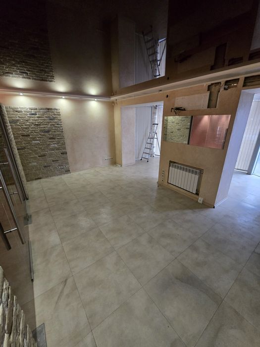 Продаж фасадне приміщення Проспект Богоявленський Театральна