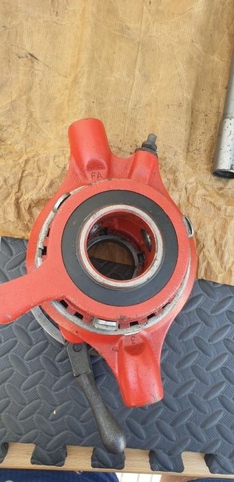 Maquina roscas/ 6 conjuntos de pentes