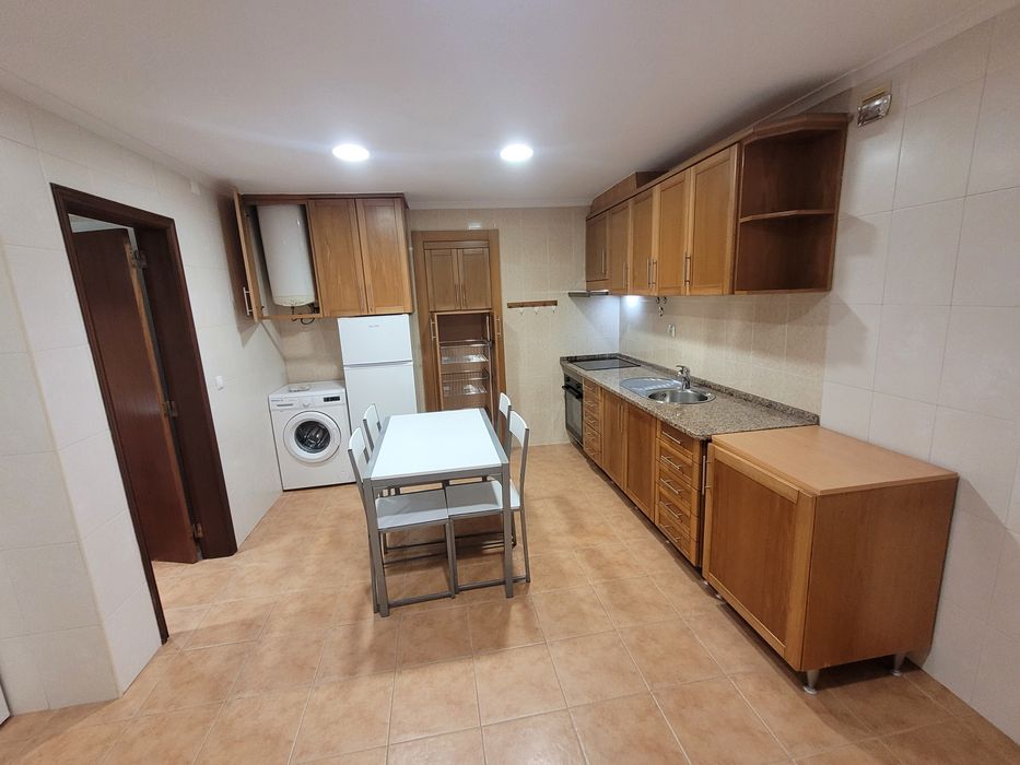 Arrenda se  T1 S.joao das lampas