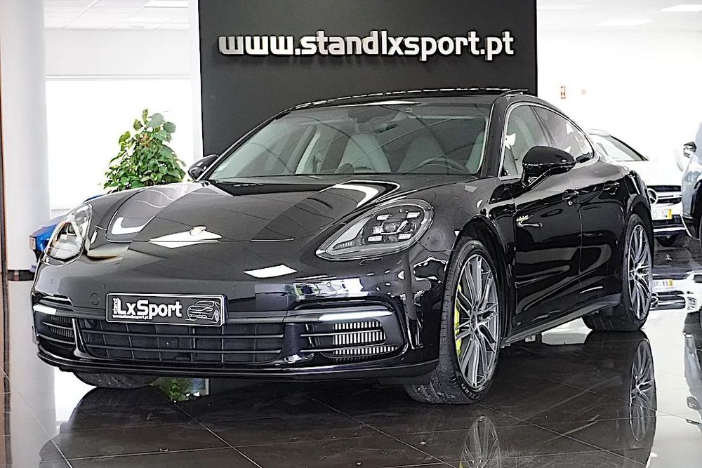 Porsche Panamera 4 E-Hybrid