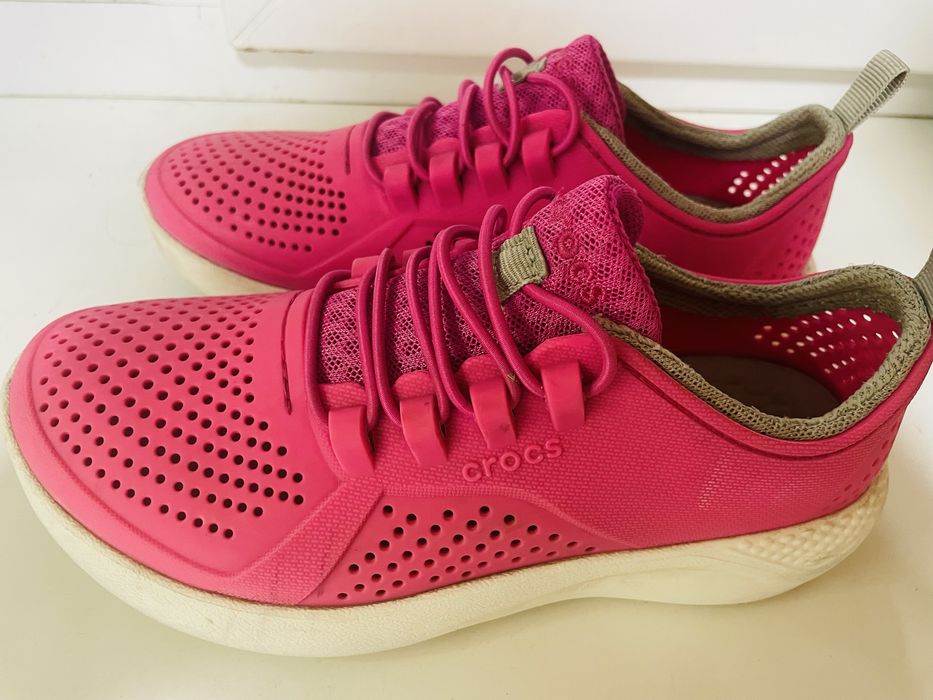 Продам кросовки сrocs