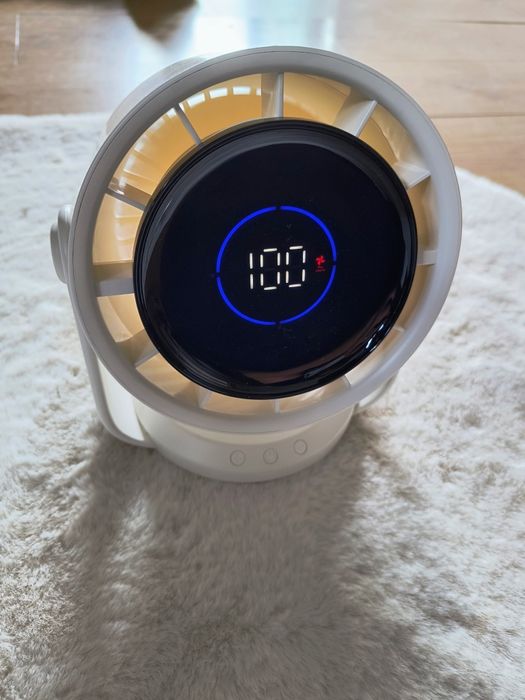 Wentylator wiatrak mocny biurkowy cichy, stojący 4000mah