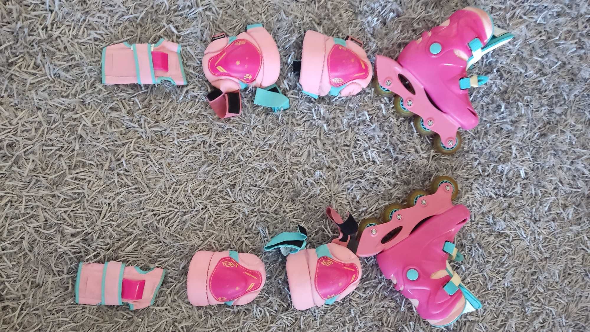 Patins em linha de criança com proteções