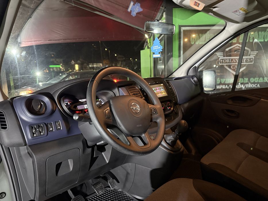 Opel vivaro 1.6cdti 9lugares 2017