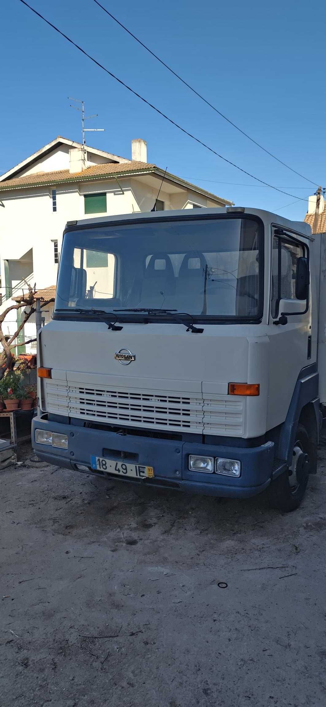 Nissan Eco T100 de 5.600kg