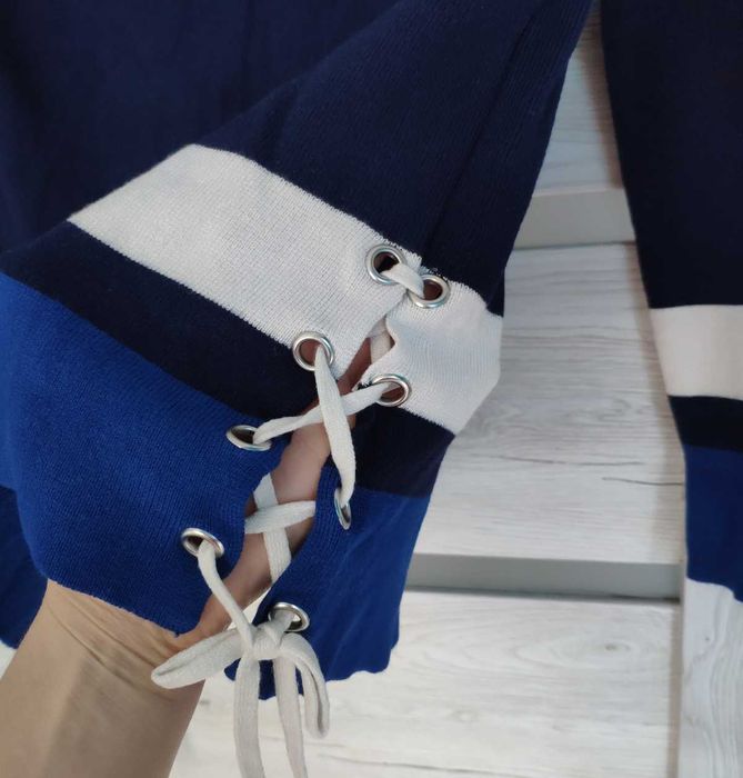 Sweter granatowy sznurowany GEORGE