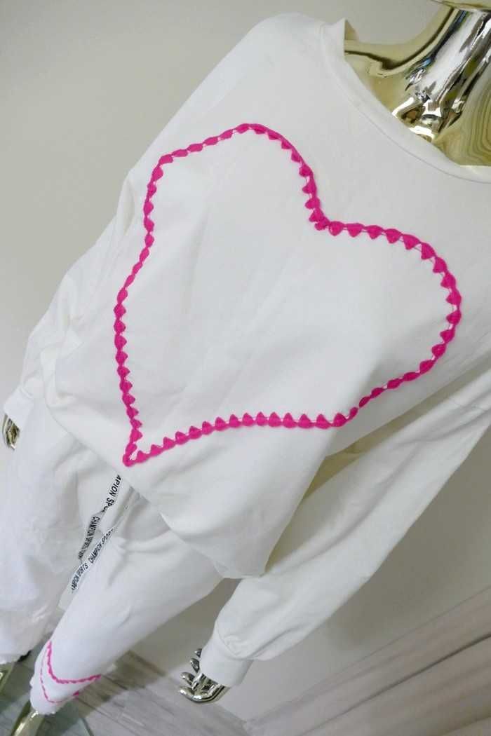 Włoski Nowy komplet dresowy biały serduszko pink Uni