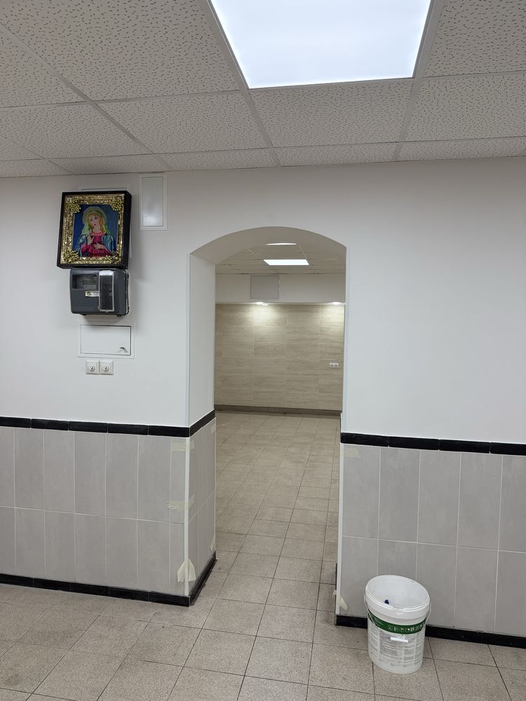 Оренда офісу фасадного приміщення