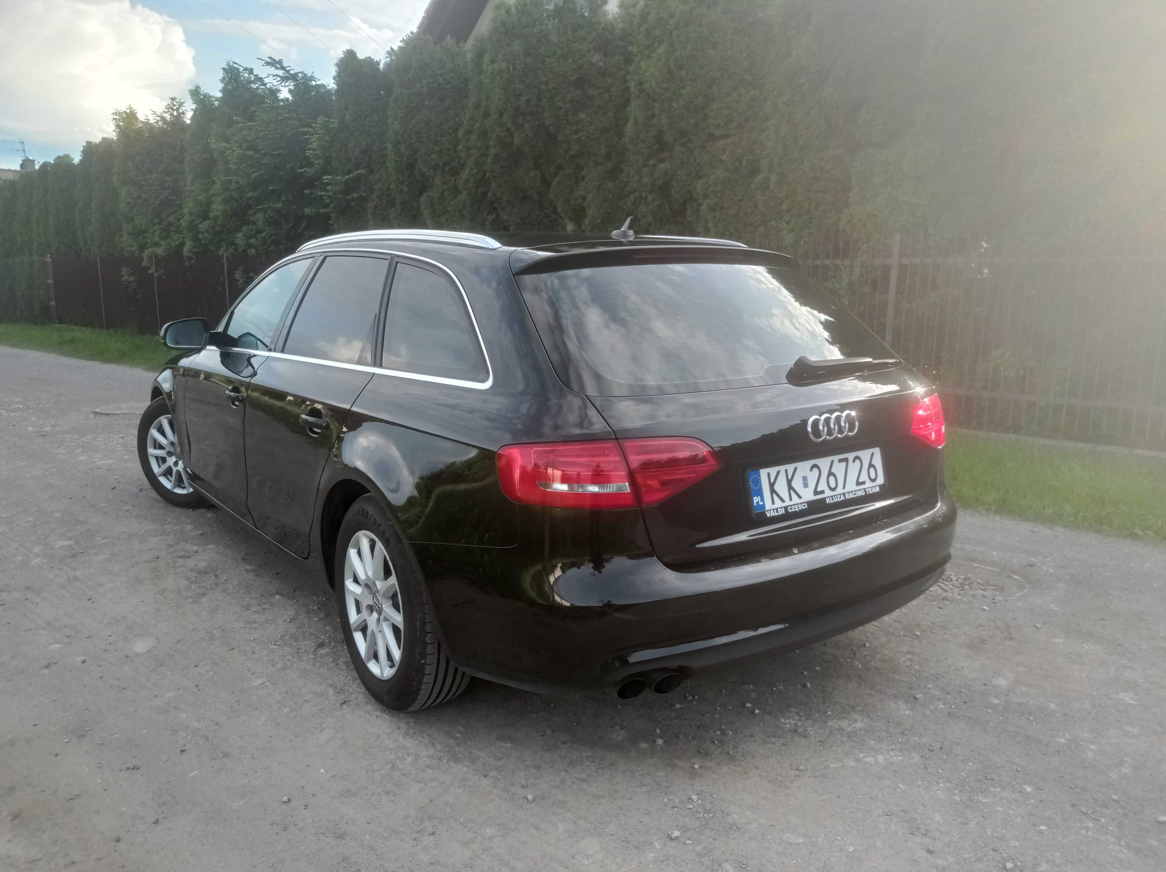 Audi A4 B8 2.0TDI navi, bluetooth, skóra
