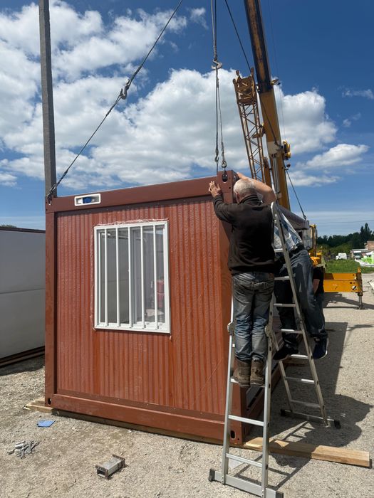 Будинок дачний ( офісне приміщення)