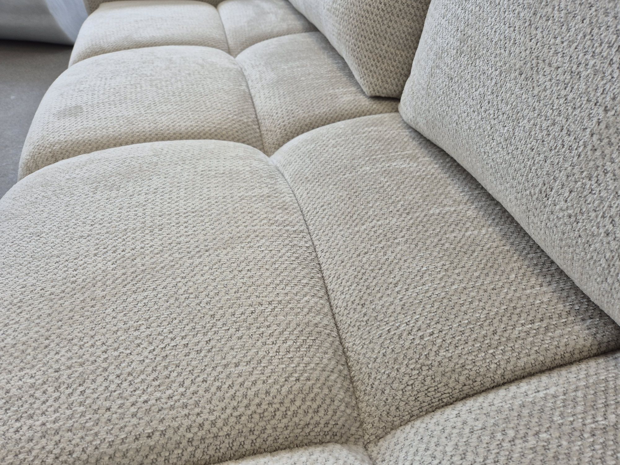 Sofa Taremi z funkcją spania – Outlet, dostawa gratis!