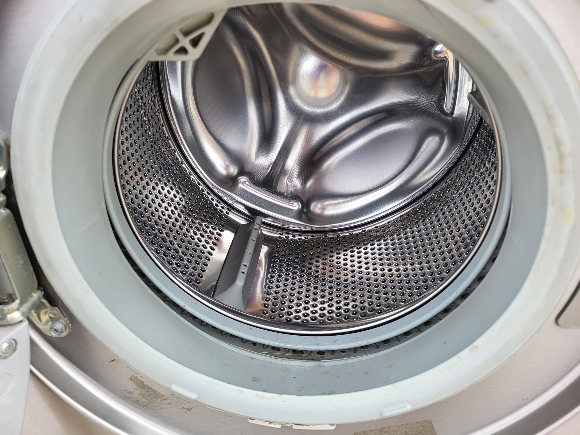 Máquina de lavar roupa Zanussi de 7 kg em INOX com entrega e garantia