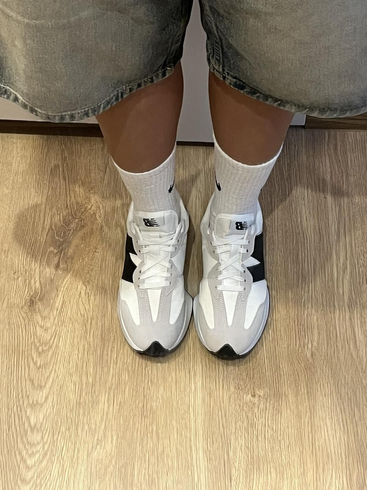 Adidasy Snickersy r.39