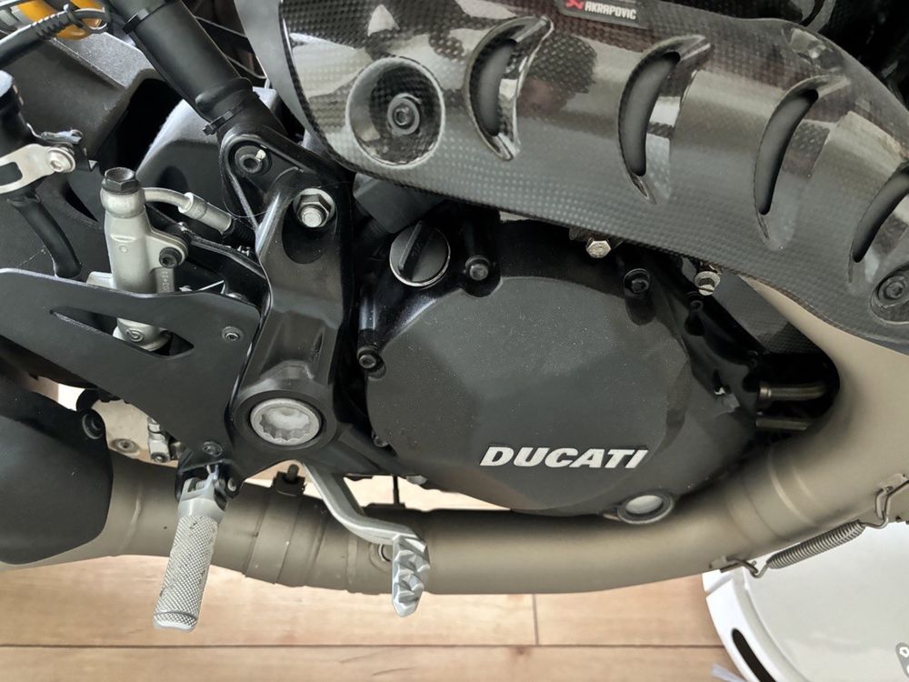 Ducati Monster 1200R