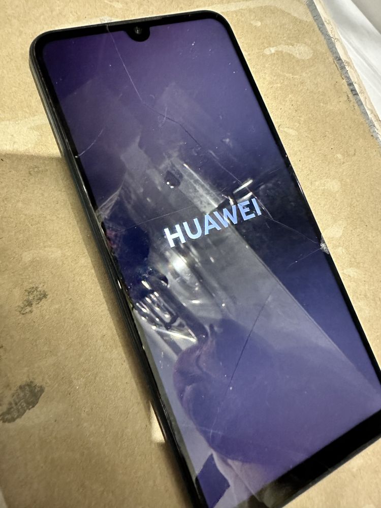 Продам Huawei p30 light