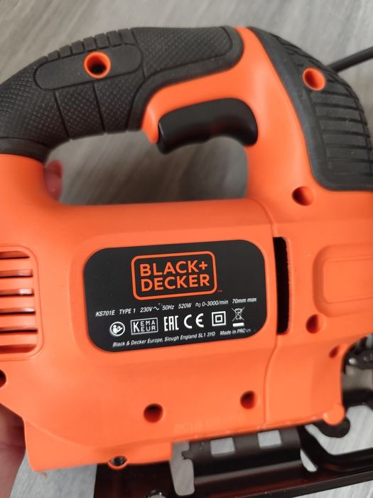 Електричний лобзік Black+Decker KS701EK