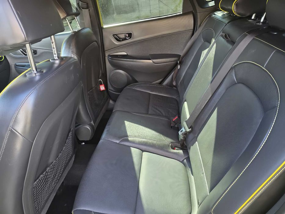 Hyundai Kona      2020