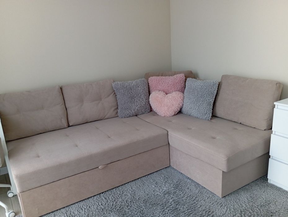 Продається сучасний кутовий диван (правобічний, форма "Г")