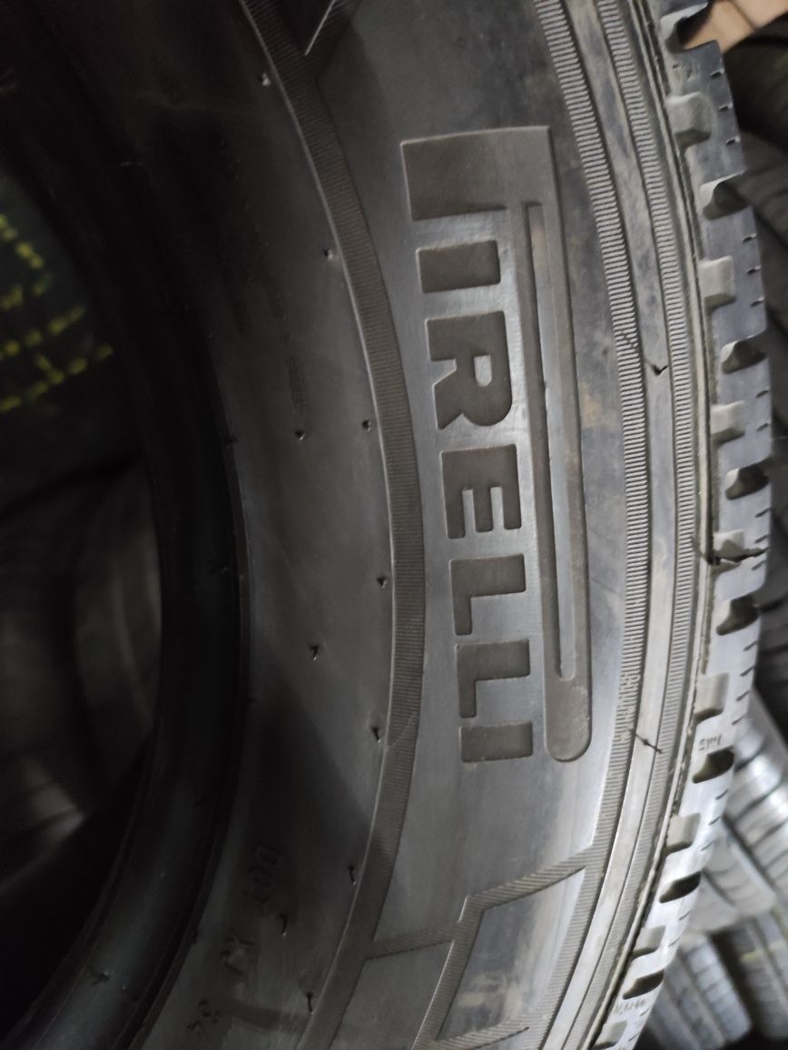 215/70 R15 Pirelli 8+мм зимові