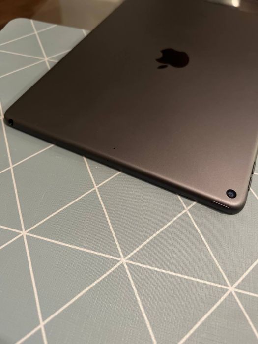 iPad Air 3 256gb Space Gray 10.5 планшет для малювання, навчання
