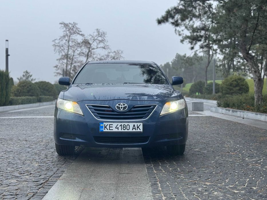 Toyota Camry 2.4 добрий стан
