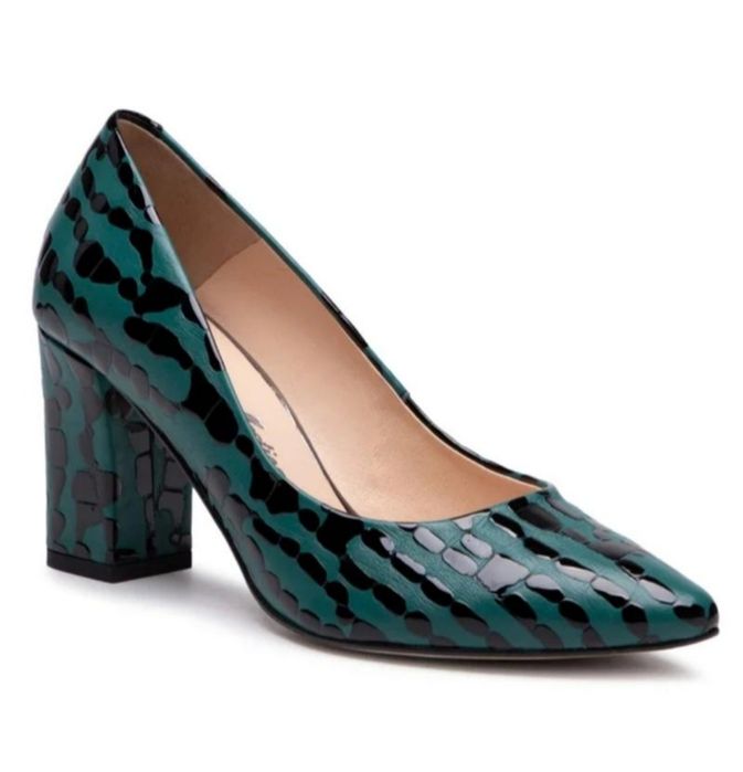 Шикарні вечірні туфлі-човники