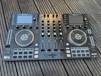 Numark intelligent dual - display controller for serato dj