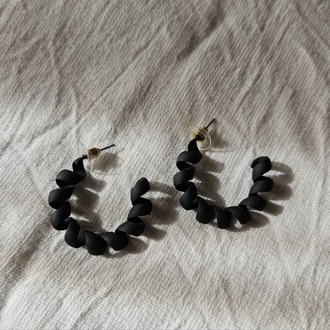 Brincos (entrega em mão)