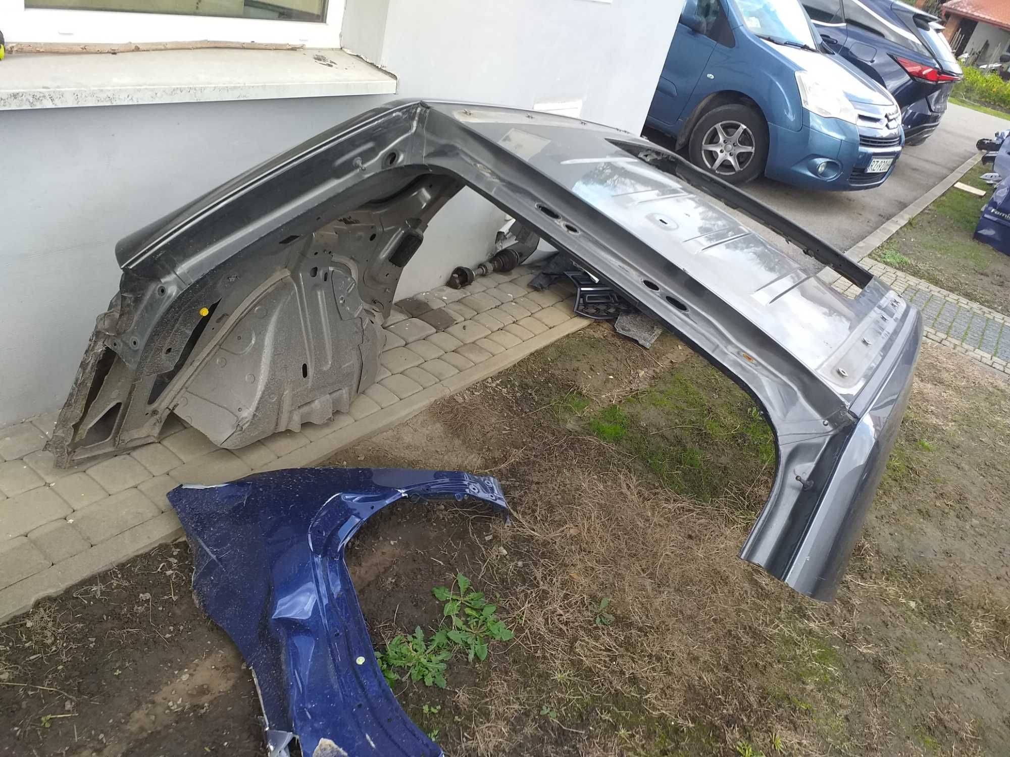 Sprzedam dach z lewą ćwiartką jeep grand cherokee IV 2011