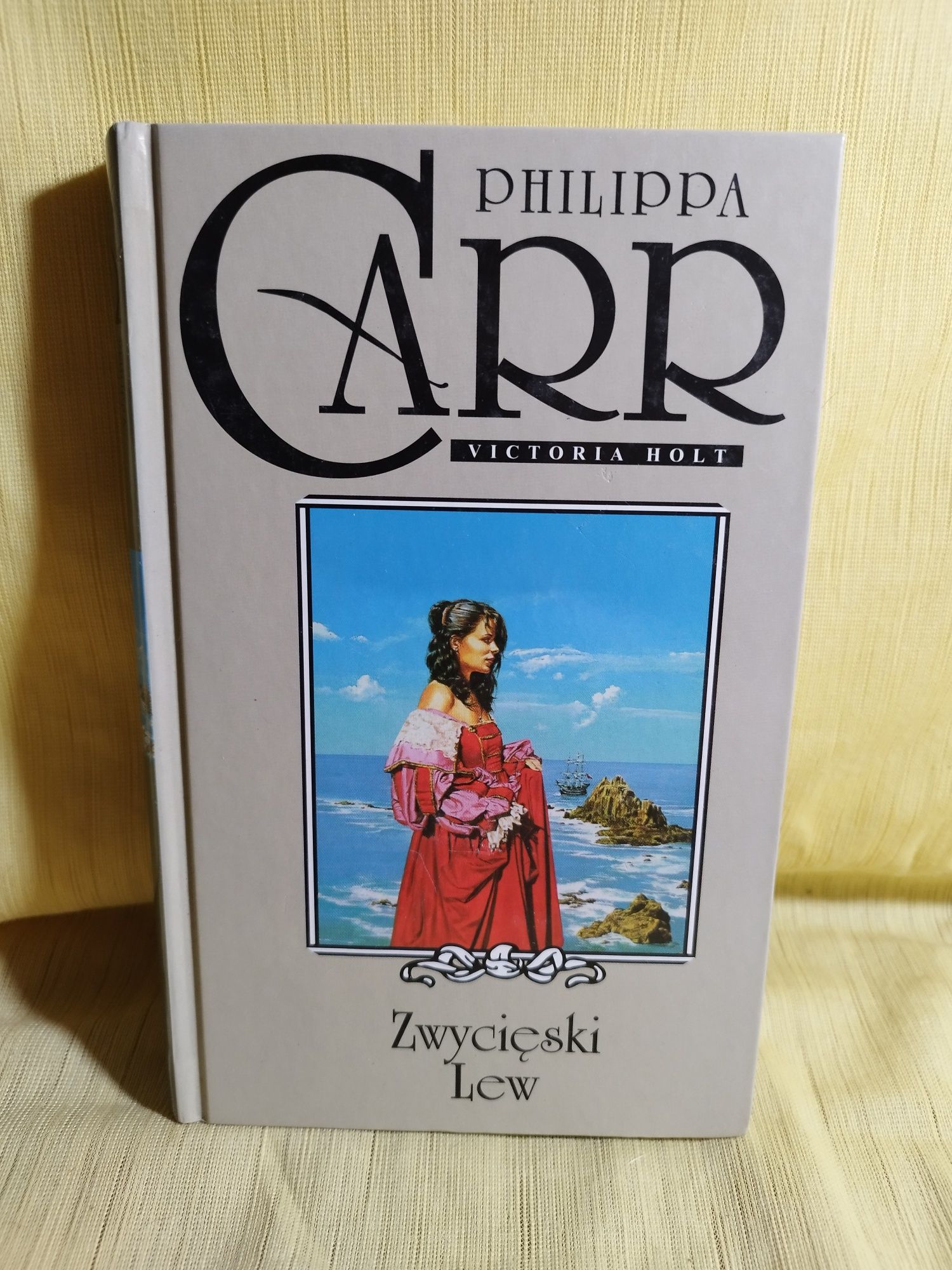 Książka "Romans Historyczny" / Zestaw - 3 Szt