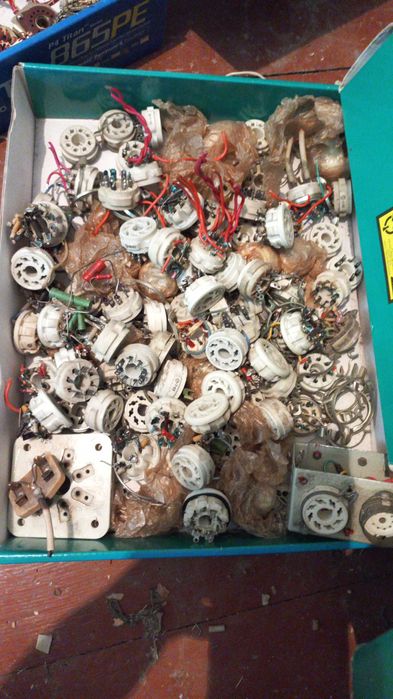 Панельки для радіоламп