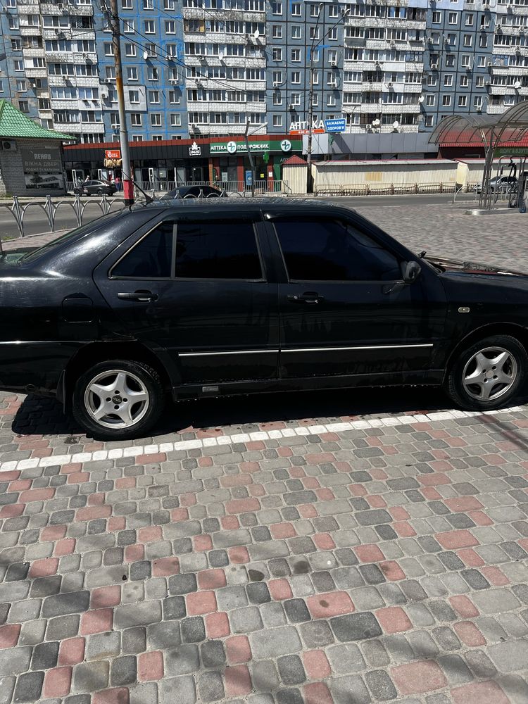 Chery Flagcloud 2005