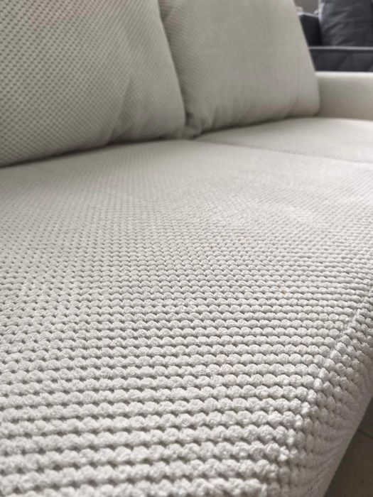 Диван (ширина з бильцями 152см,розкладний,кopоб для збеpiгання)