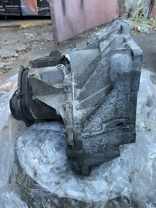 Ford fiesta mk7 1.6 hdi мкпп 5ст 8A6R 7002 FA