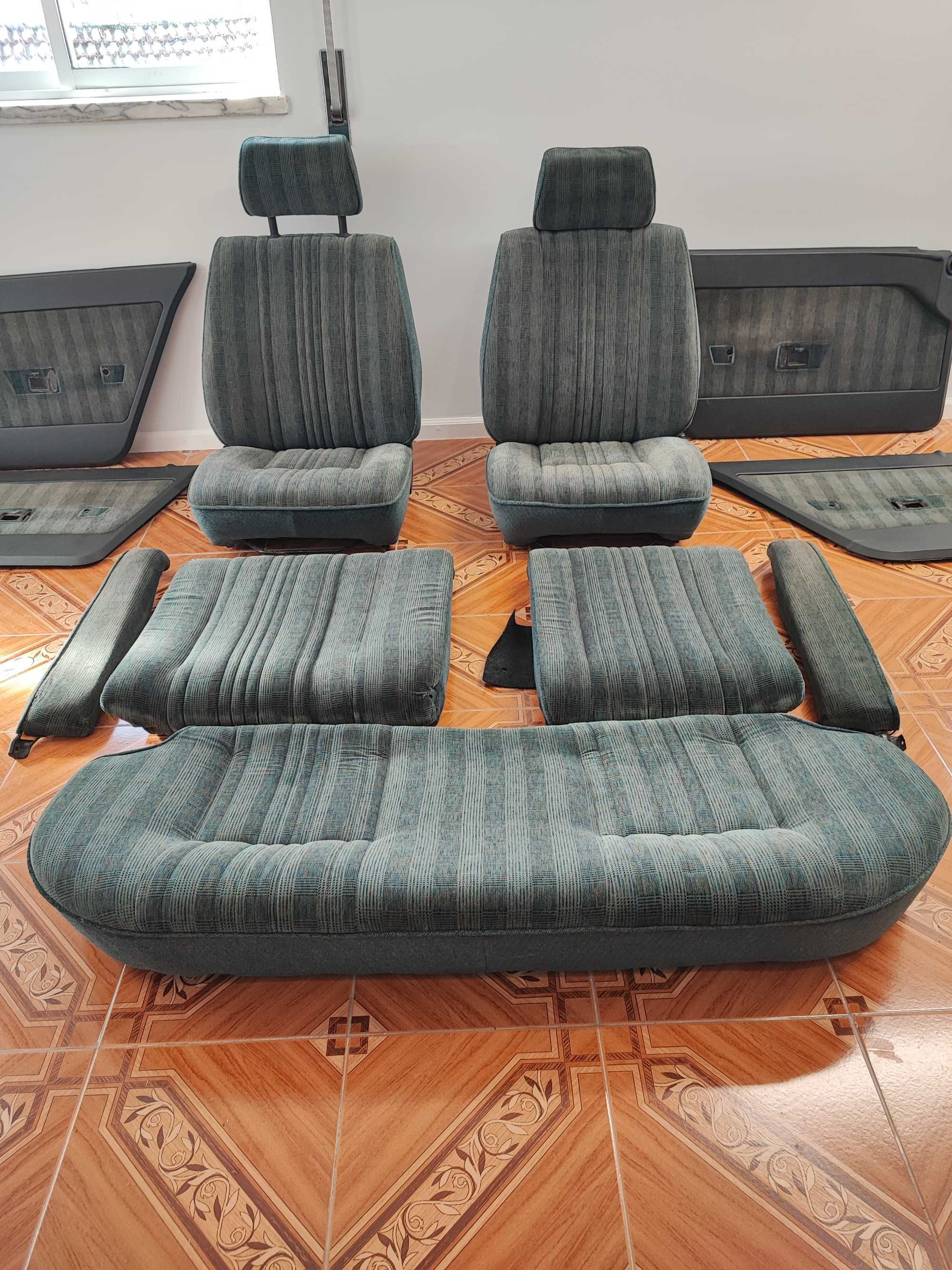 Alfa Romeo 33 1.7 IE (8 válvulas) 905 - interiores