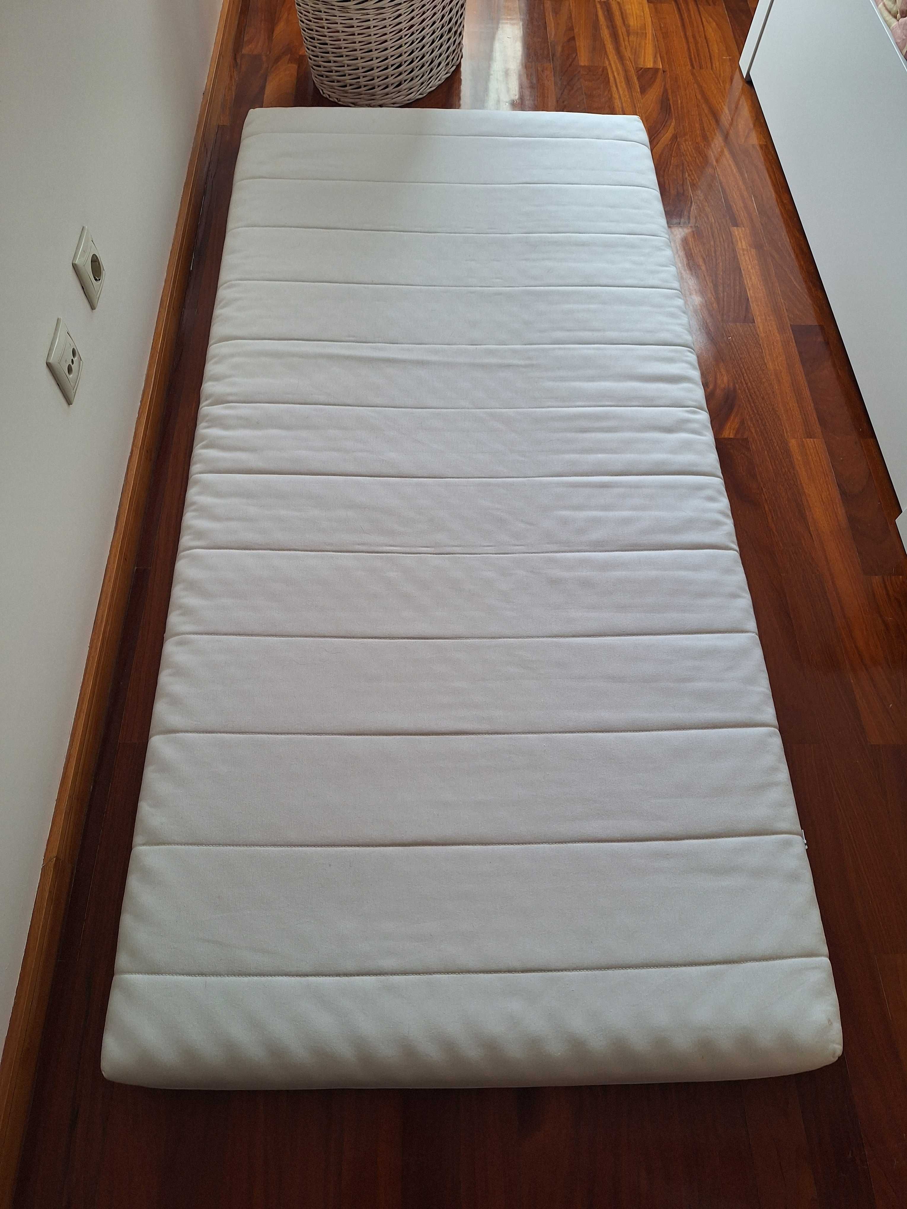 Colchão ikea de 90 por 1,85 e 10 cm de altura