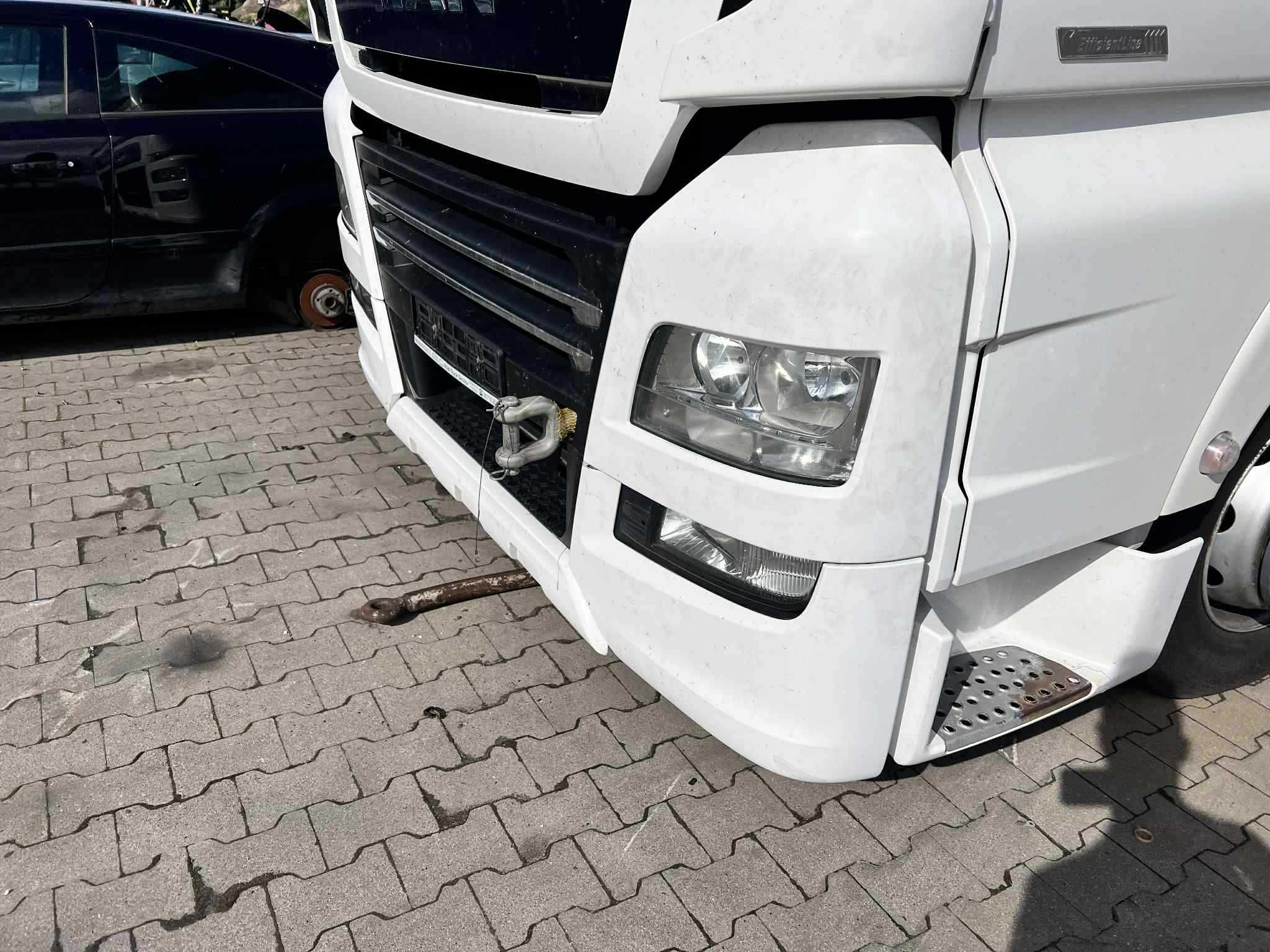 Man TGX LIFT XLX EURO 6 2018r Front Przód kompletny zderzak Lampy