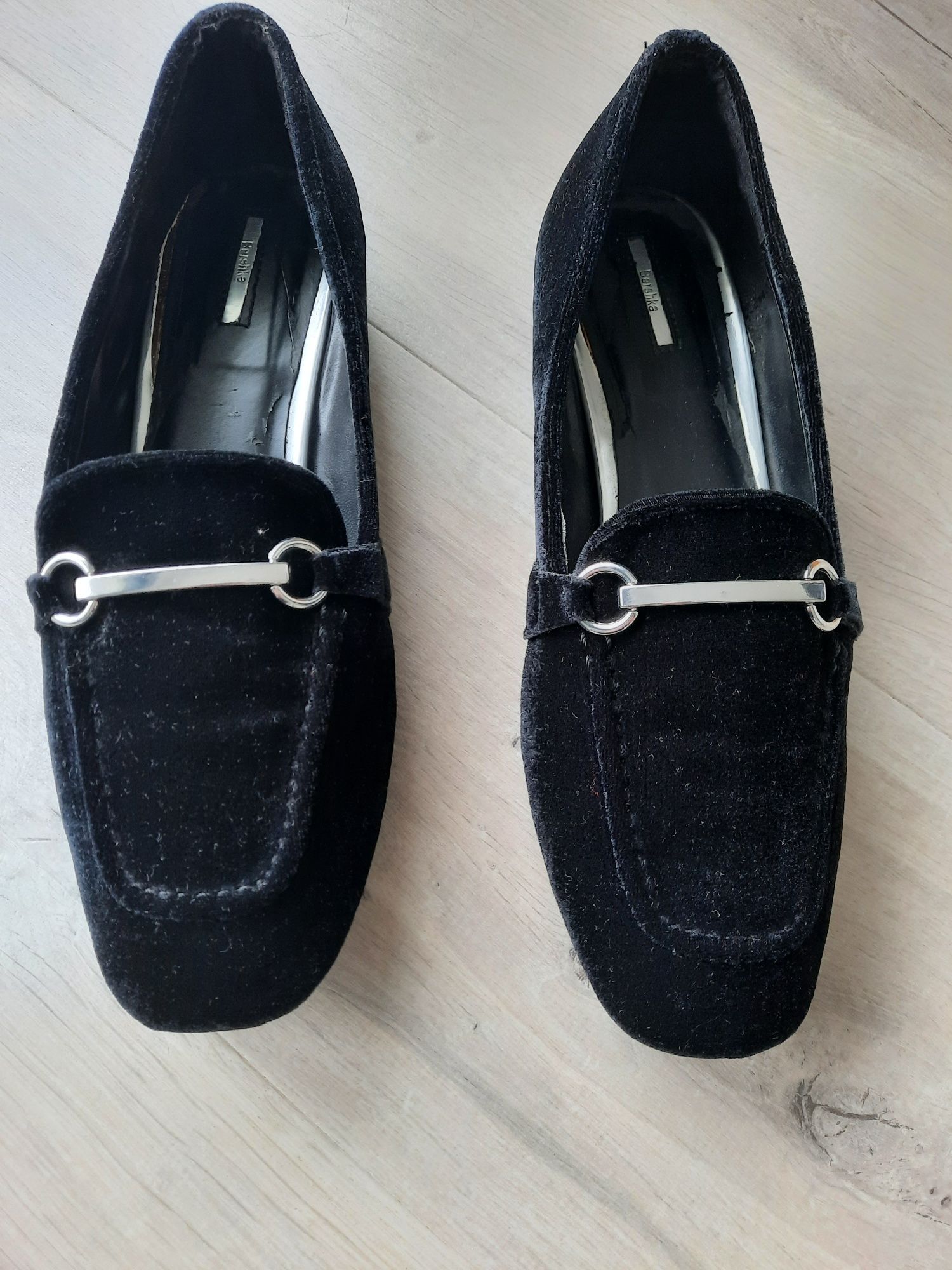 Bershka. Mokasyny damskie loafersy.  Rozmiar 39. Okazja