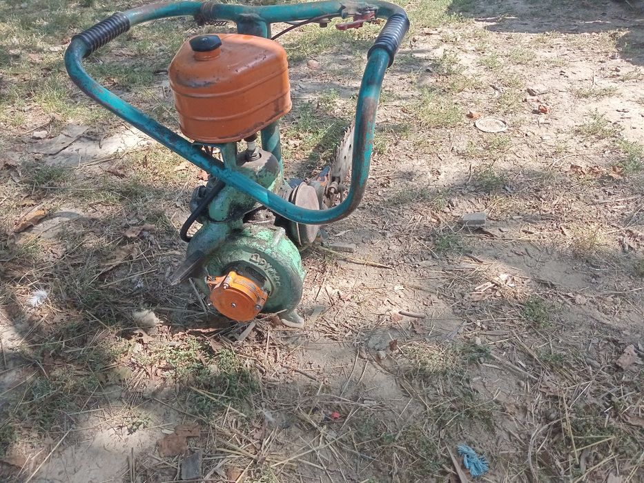 Продам бензопила дружба