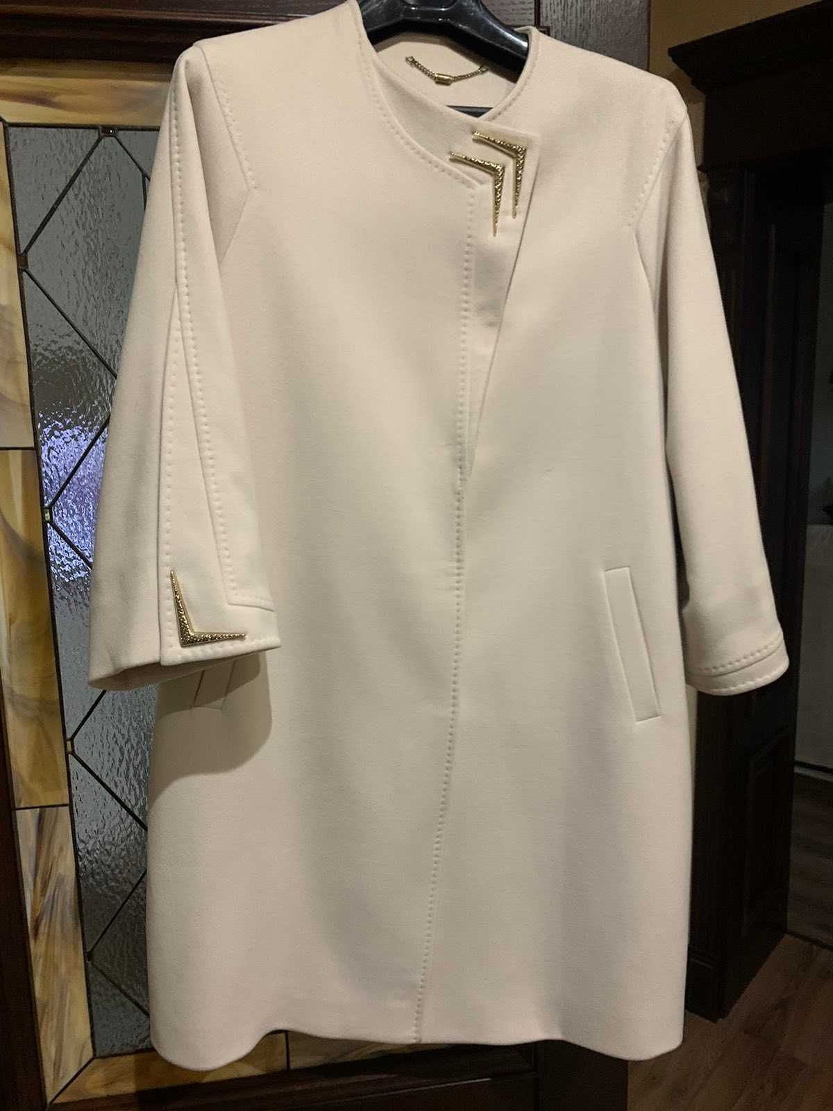 пальто біле жіноче демисезонне 48 розмір