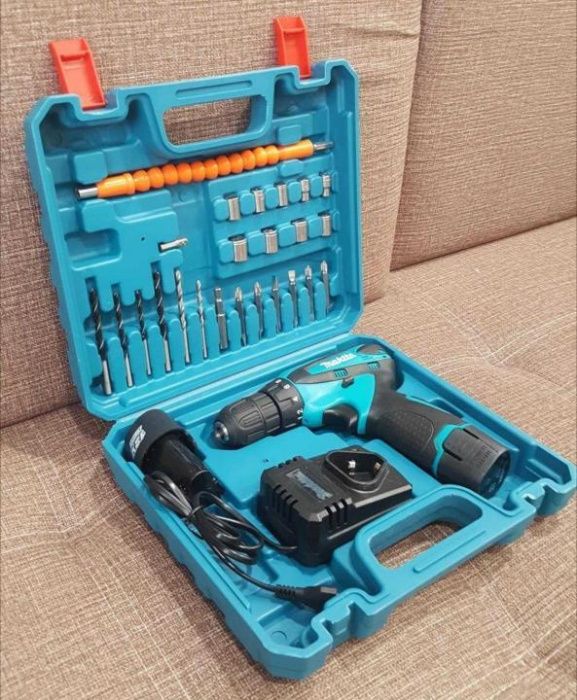 Makita Шуруповерт Аккумуляторный DF330DWE (12V 2A/h Li-Ion) с гибкий в