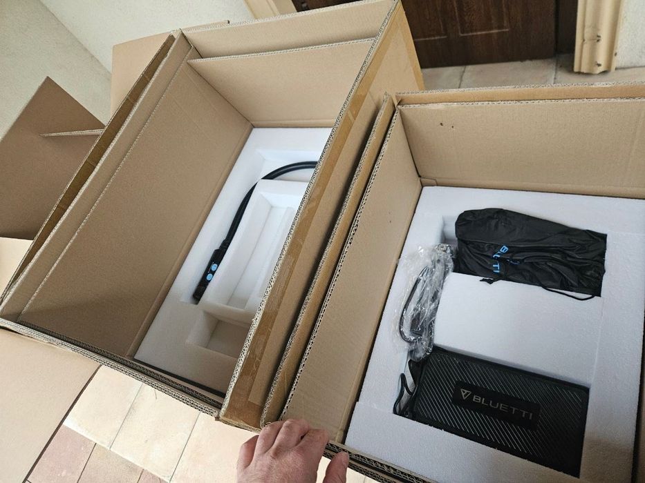 Зарядна станція BLUETTI AC200MAX 2048Wh + 2 батареї B300 по 3072Wh