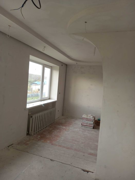 Продам 3-кімнатну квартиру з ділянкою